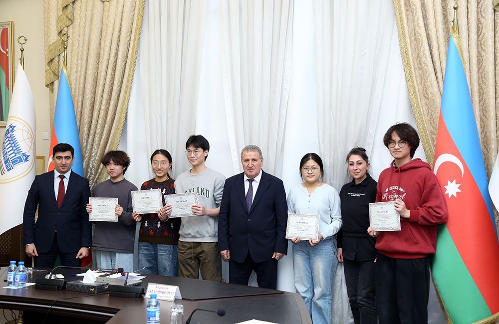 阿塞拜疆国家科学院为我校  阿塞拜疆语专业学生开设的系列课程顺利结课